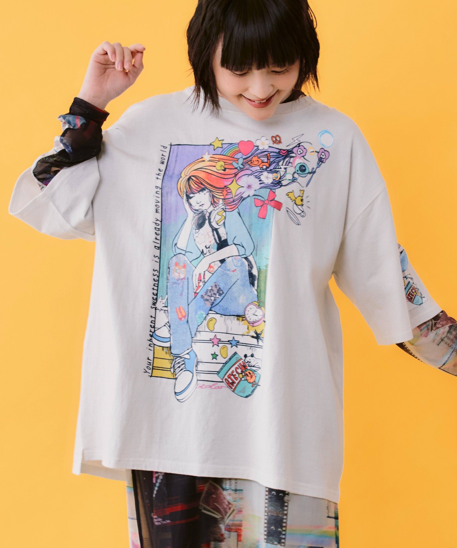162664：カラフルストリートガール柄Tシャツの通販-ScoLar