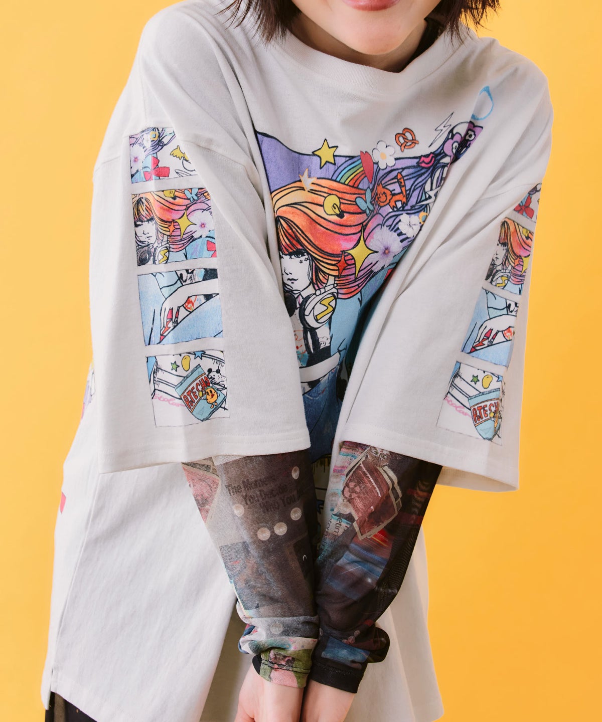 カラフルストリートガール柄Tシャツ-5
