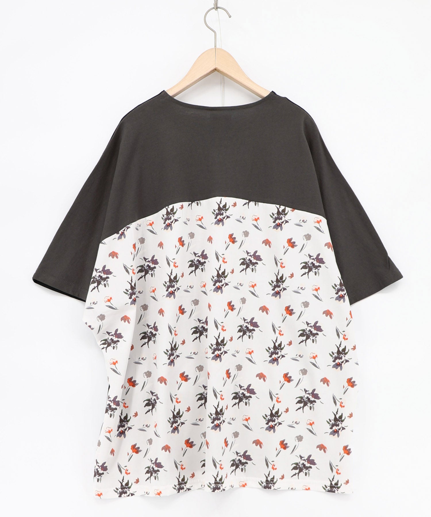 162672：スカラーガールズ レース付きTシャツの通販-ScoLar