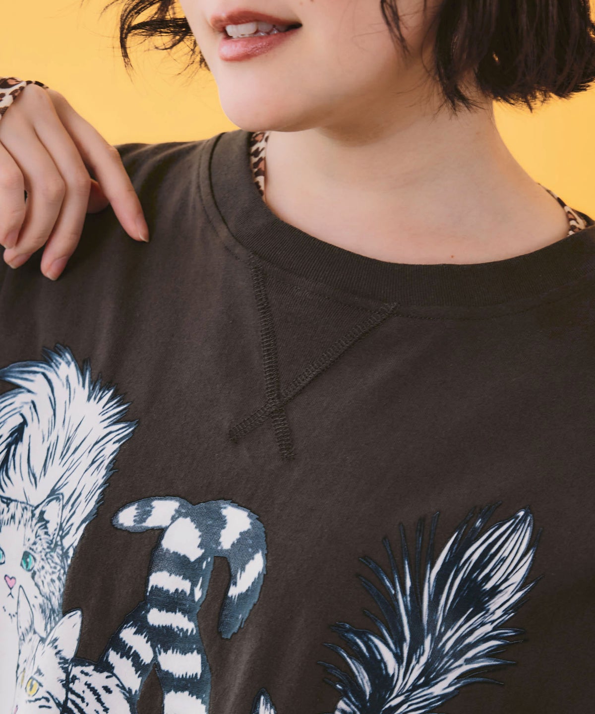 にらめっこネコちゃん ワイドTシャツ-6