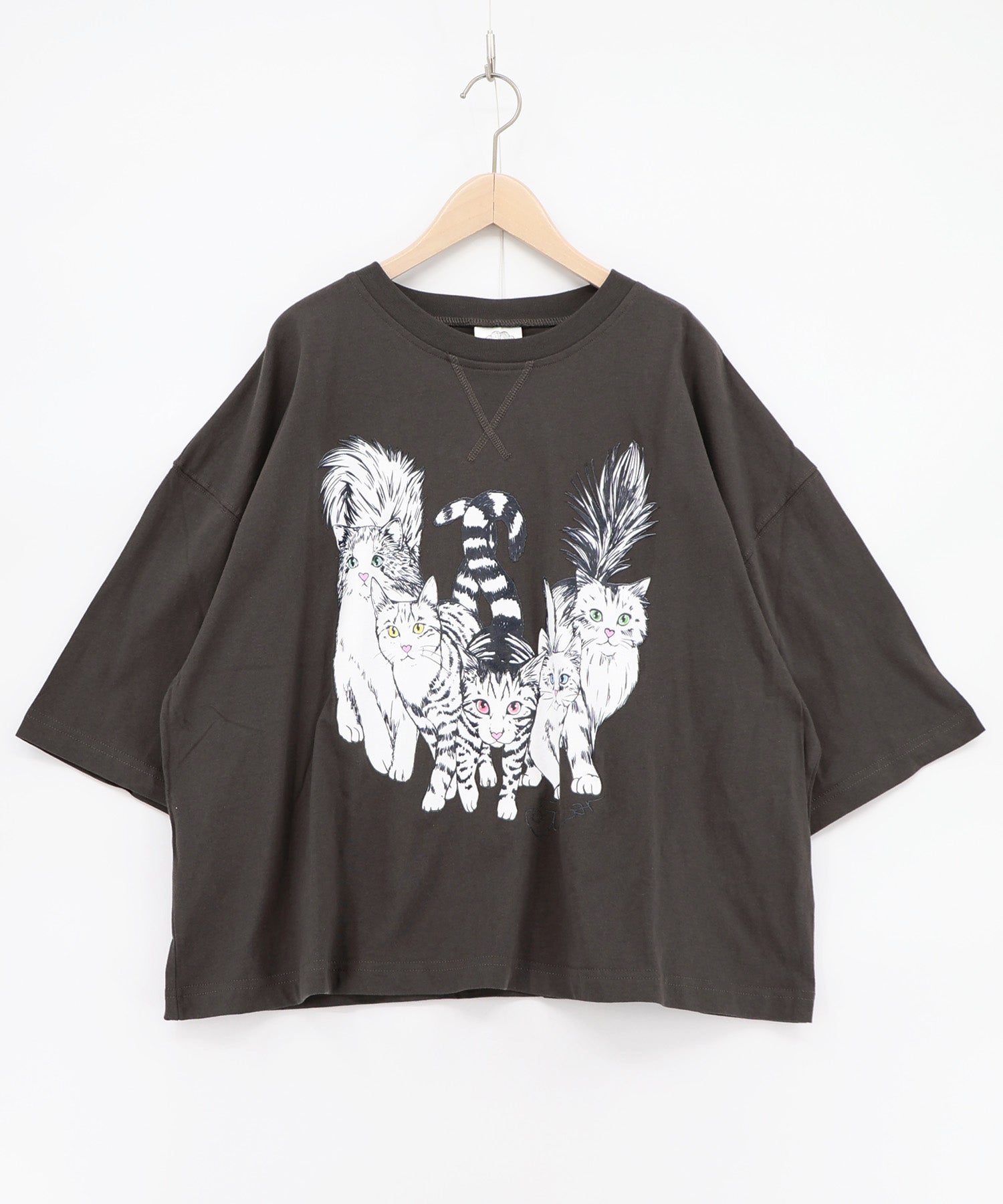 162667：にらめっこネコちゃん ワイドTシャツの通販-ScoLar
