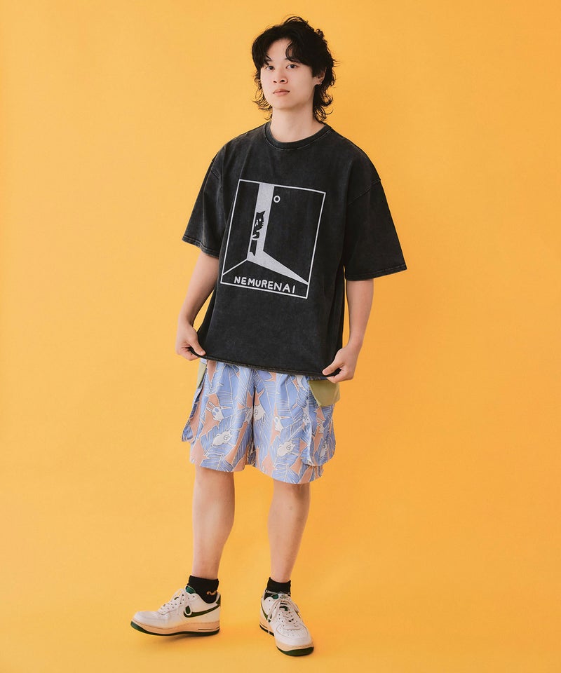 真夜中の訪問者柄Tシャツ-2