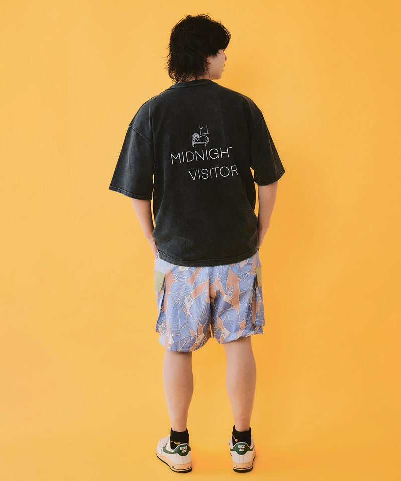 真夜中の訪問者柄Tシャツ-5