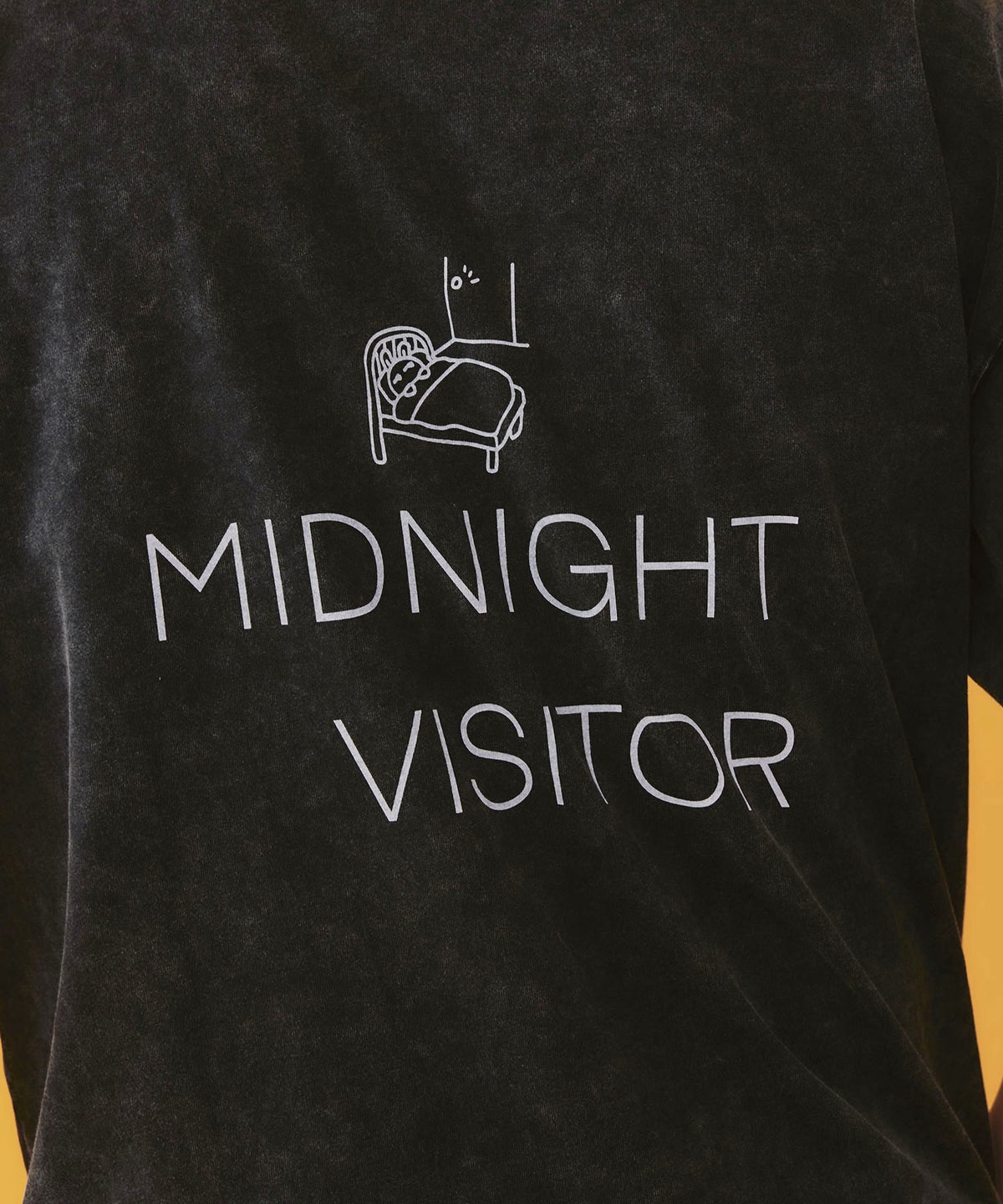 真夜中の訪問者柄Tシャツ-9