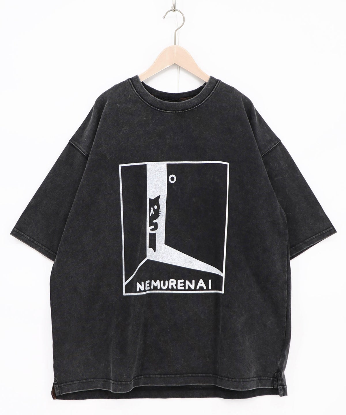 真夜中の訪問者柄Tシャツ-10