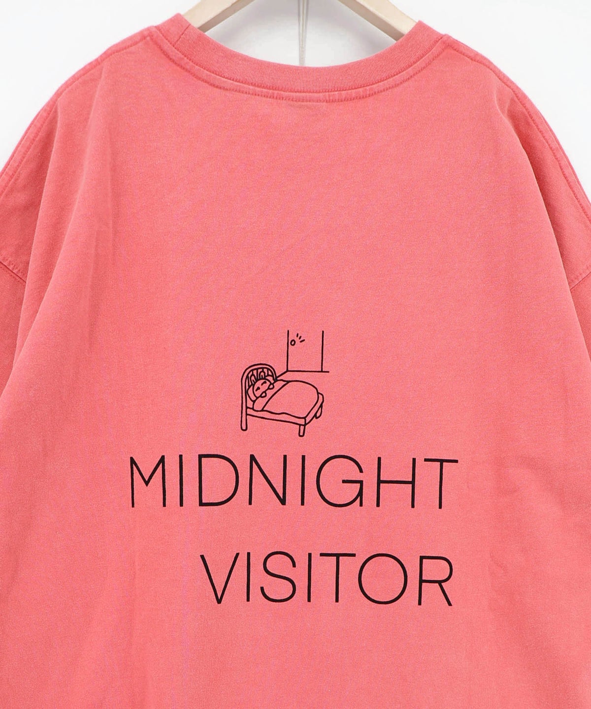 真夜中の訪問者柄Tシャツ-22
