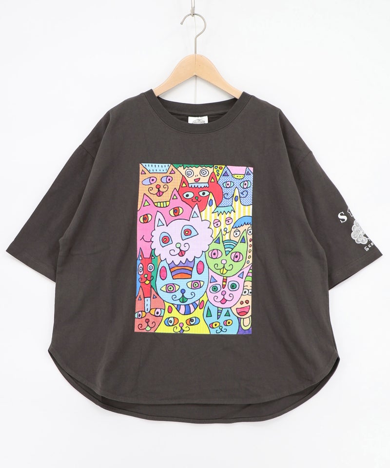 色いろなネコいっぱい柄Tシャツ-4