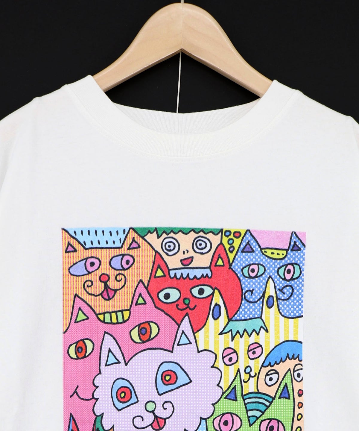 色いろなネコいっぱい柄Tシャツ-6