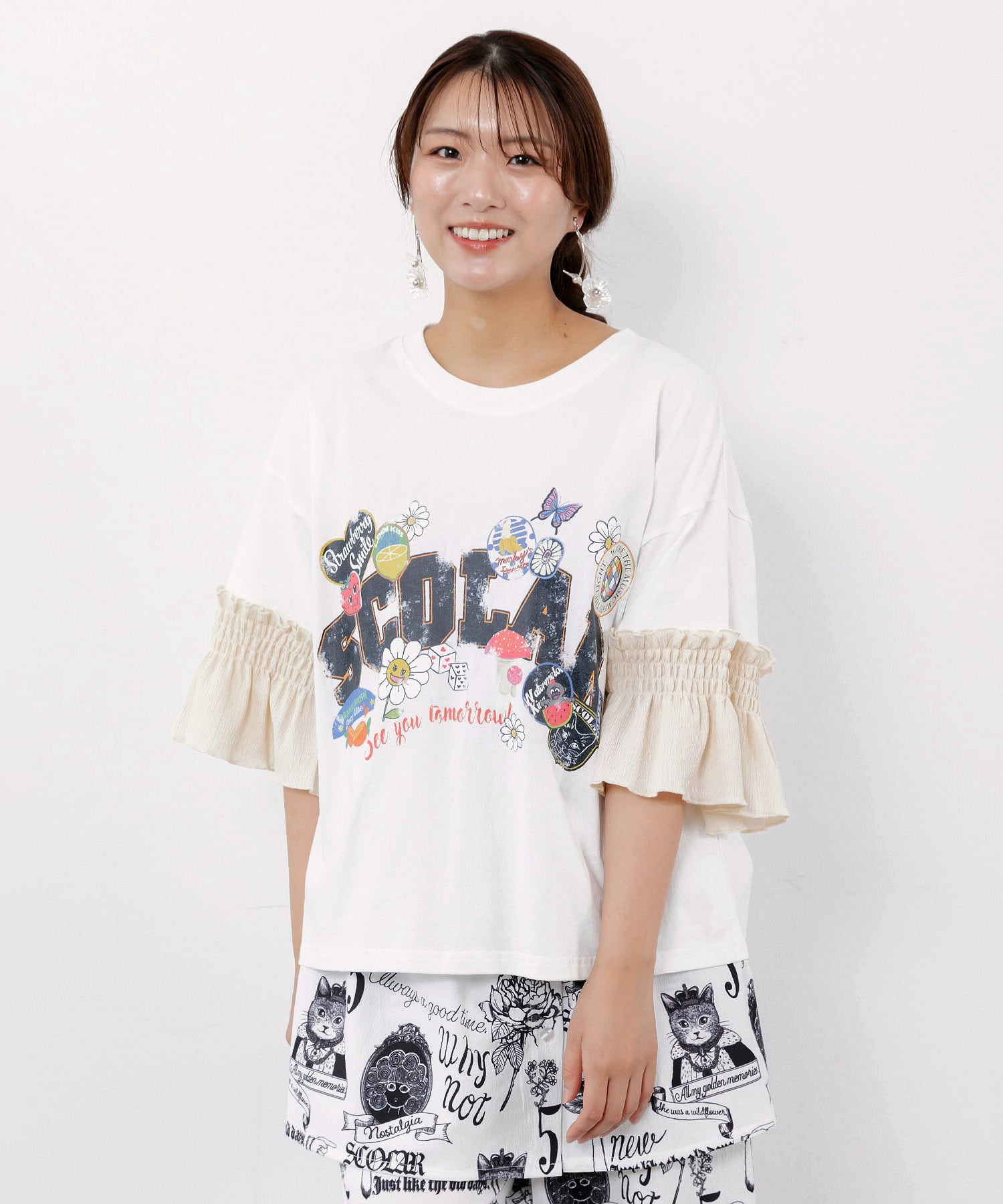 ホワイト フリル袖 Tシャツ セットアップ 162714：フリル袖付き ポップロゴTシャツの通販-ScoLar