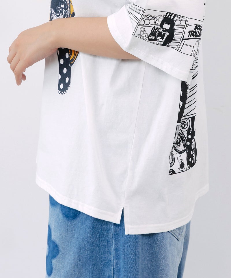 びっくりガール柄 四コマ風Tシャツ-7