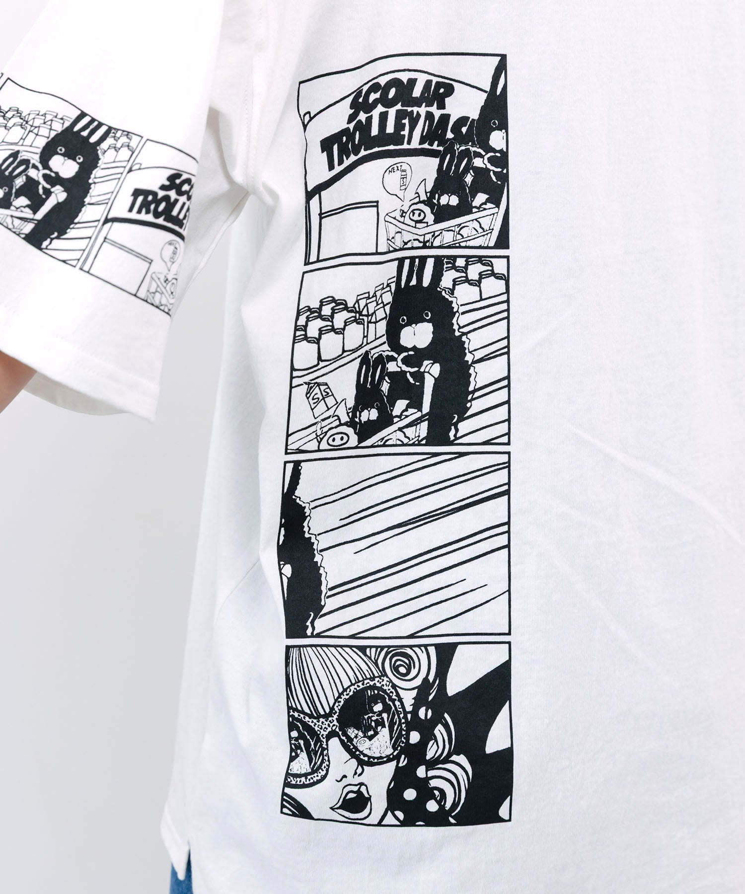 162711：びっくりガール柄 四コマ風Tシャツの通販-ScoLar