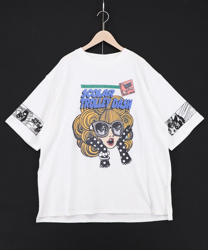 びっくりガール柄 四コマ風Tシャツ-11