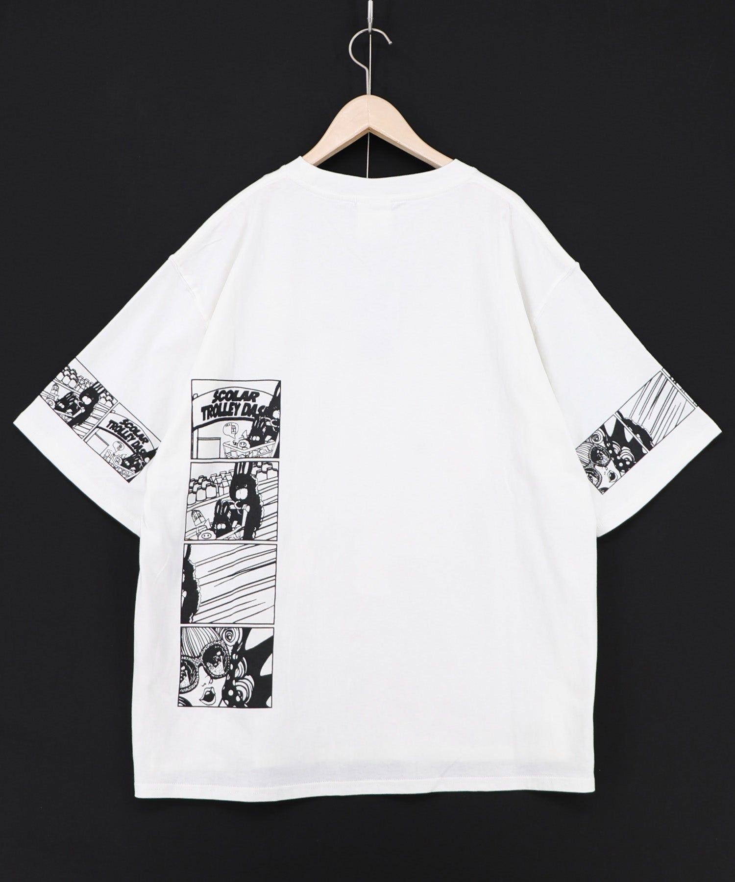162711：びっくりガール柄 四コマ風Tシャツの通販-ScoLar