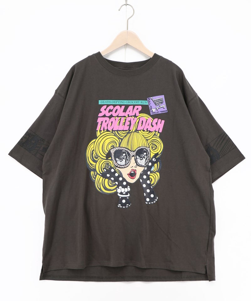 びっくりガール柄 四コマ風Tシャツ-14