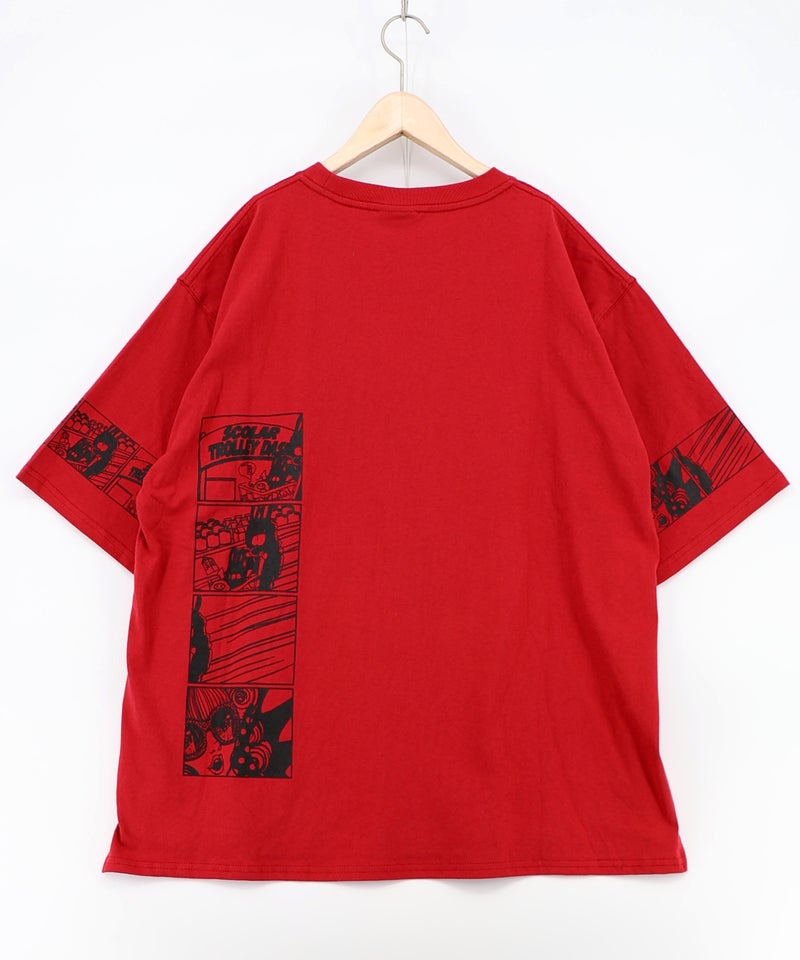 びっくりガール柄 四コマ風Tシャツ-18