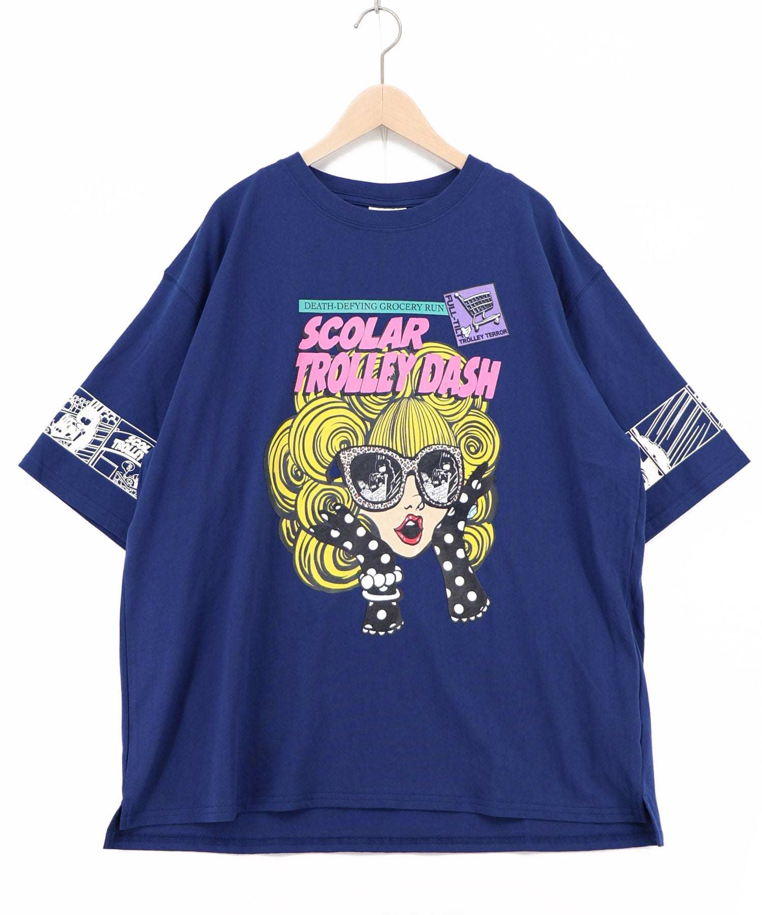 162711：びっくりガール柄 四コマ風Tシャツの通販-ScoLar