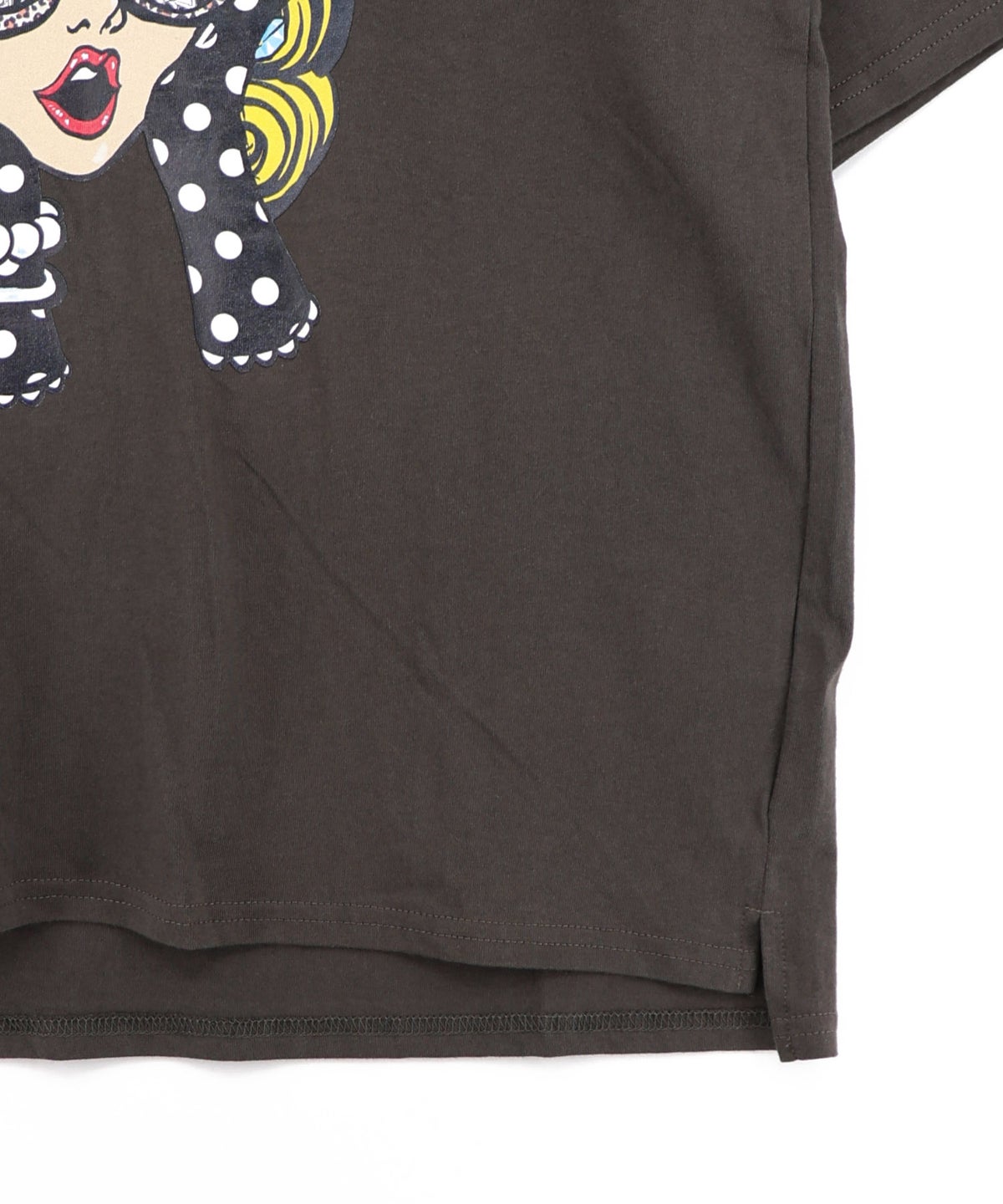 びっくりガール柄 四コマ風Tシャツ-25