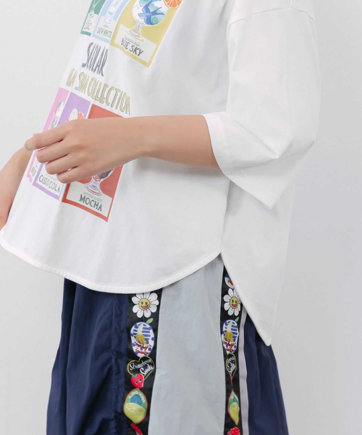 スカラークリームソーダコレクション柄Tシャツ-8