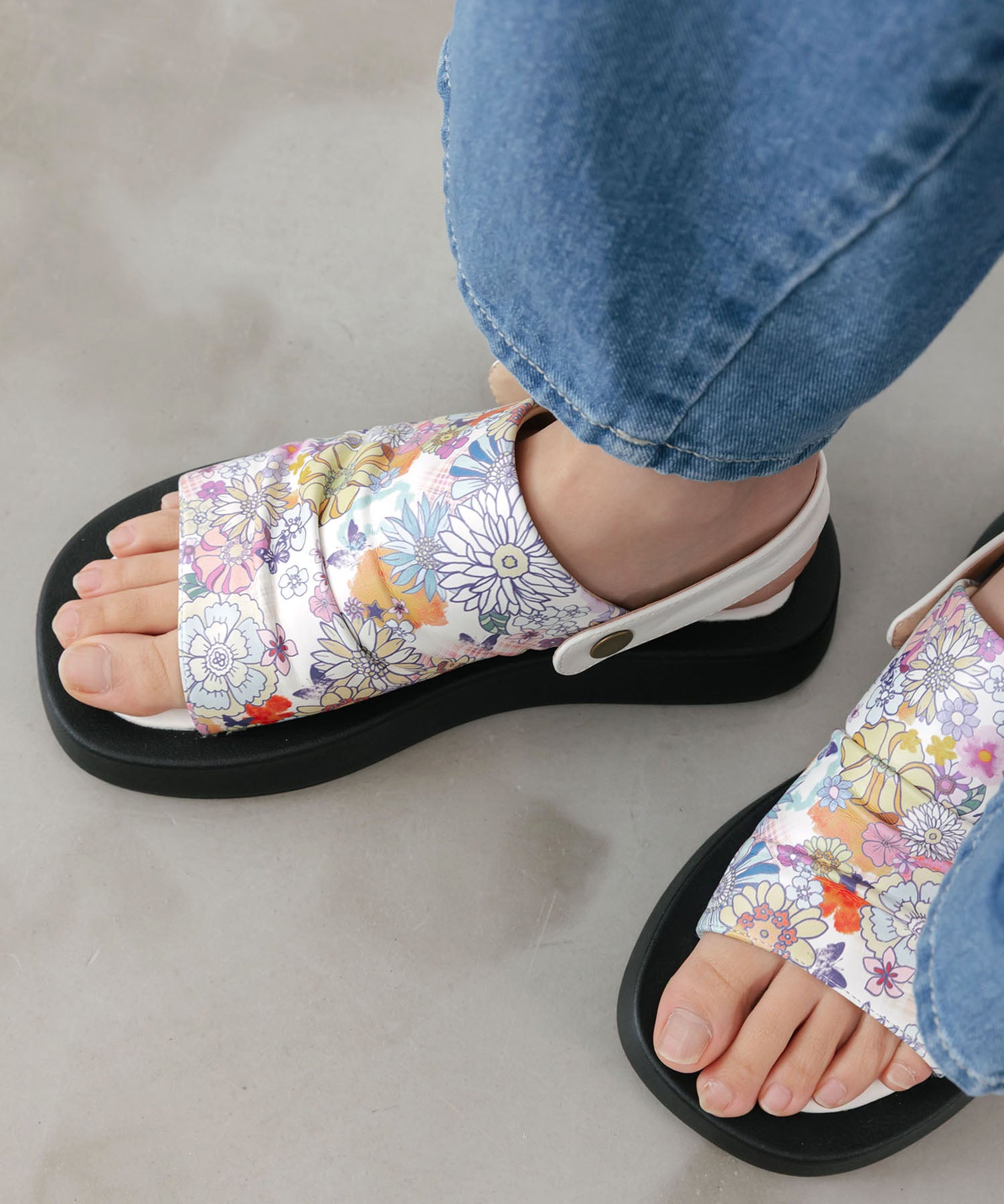 SS-198：ベルト付き 2WAY花柄サンダルの通販-ScoLar