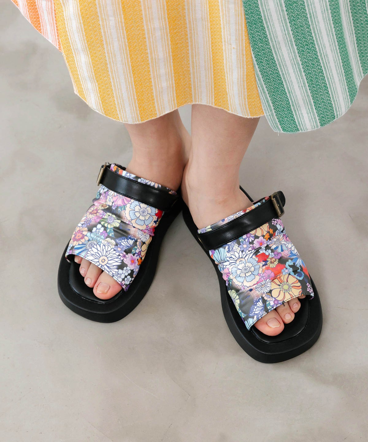 ベルト付き 2WAY花柄サンダル-7