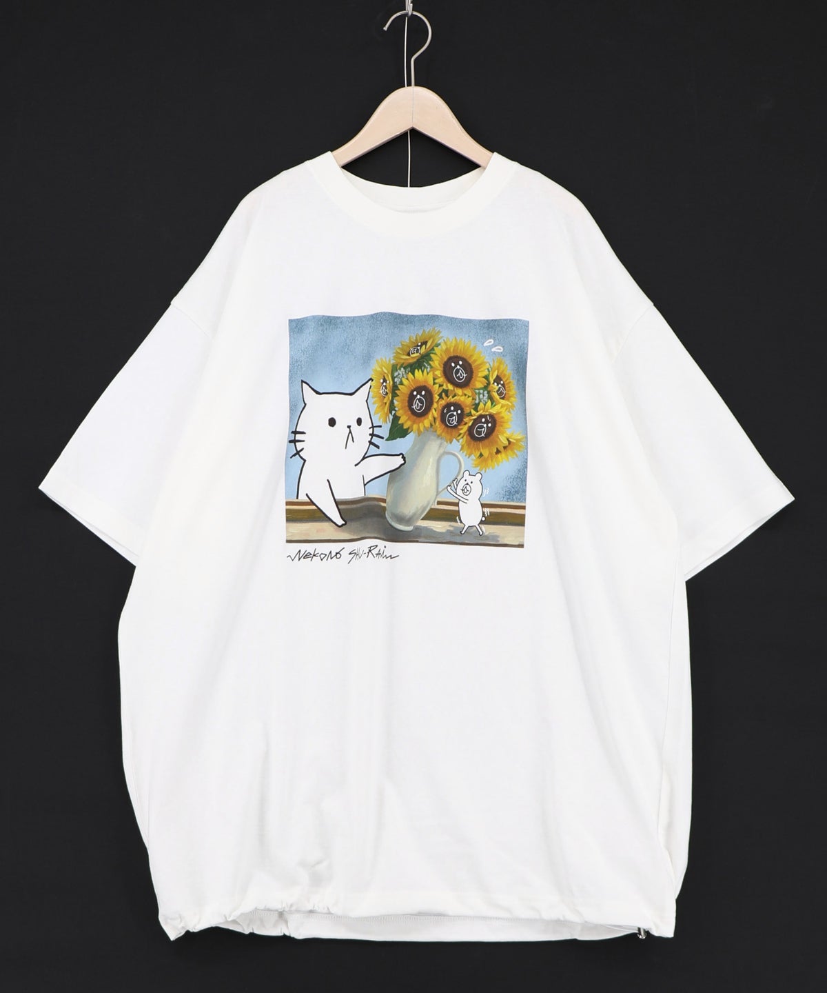 ネコの襲来アート柄 ドロスト付きTシャツ-9