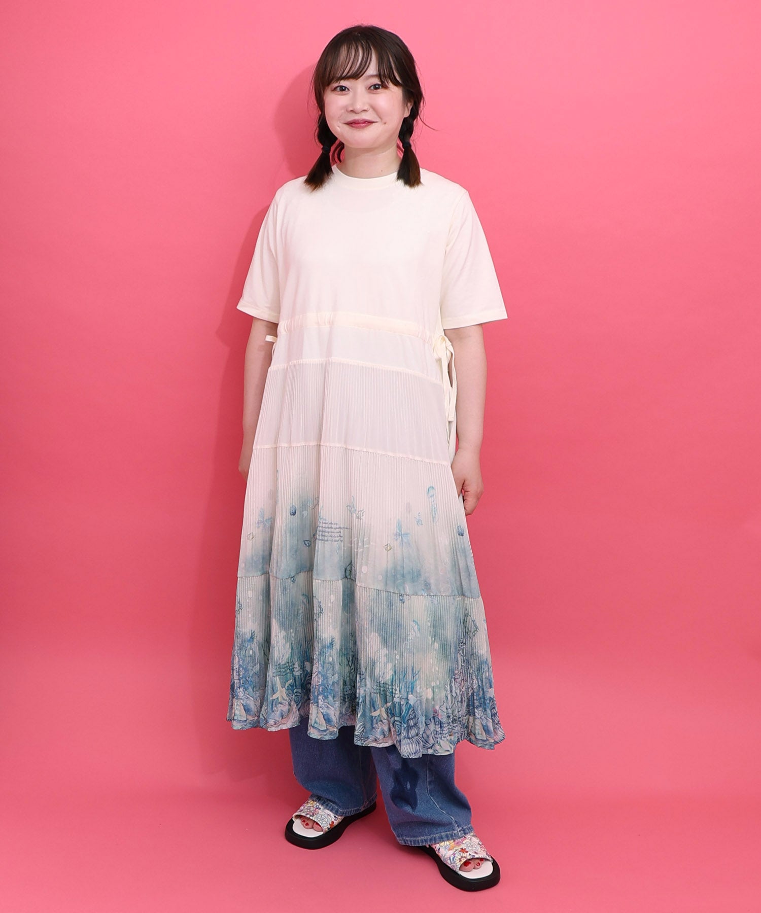 【is scolar】天竺×プリーツシフォン貝殻柄グラデワンピース 562244：天竺xプリーツシフォン 貝殻柄グラデワンピースの通販-ScoLar
