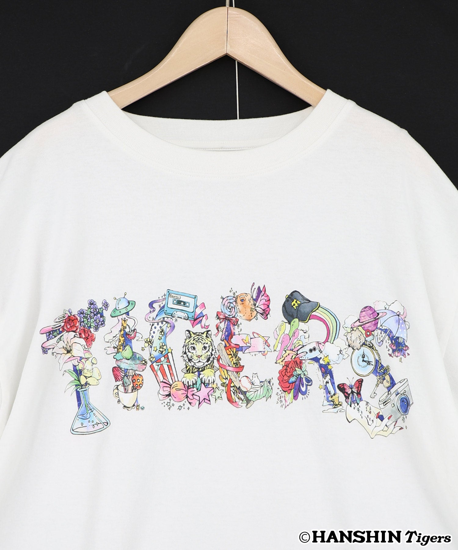 7月下旬頃発送予定】462027：阪神タイガース×ScoLar ロゴ柄Tシャツの
