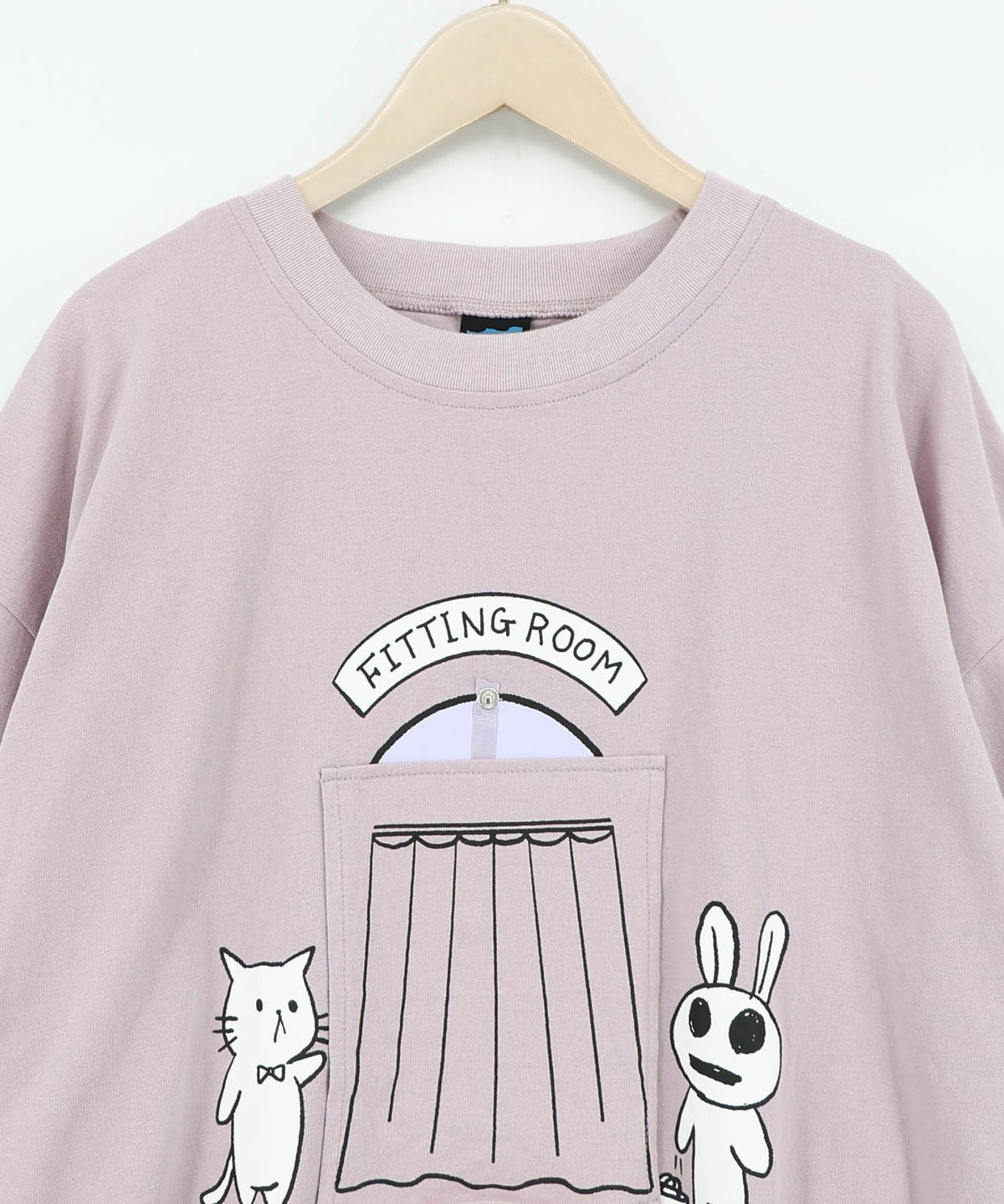 試着室の秘密 お着替え中クマ柄Tシャツ-15