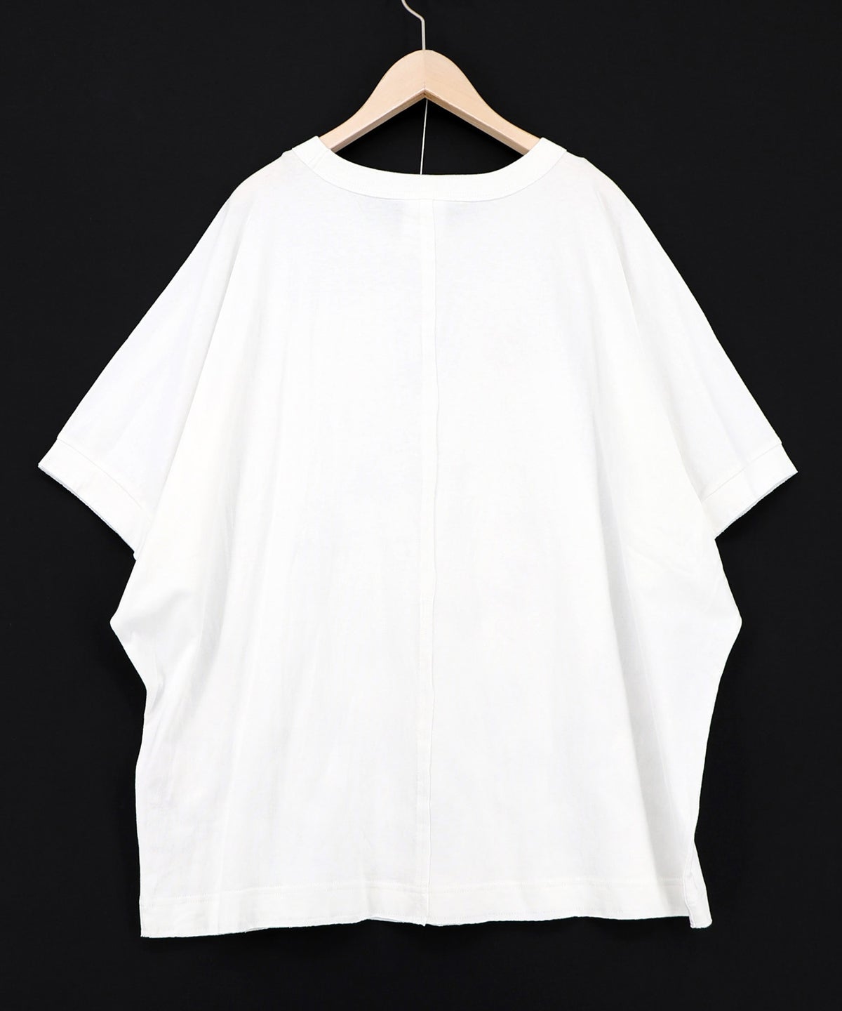 リボン付き もふもふハチワレネコ柄Tシャツ-10