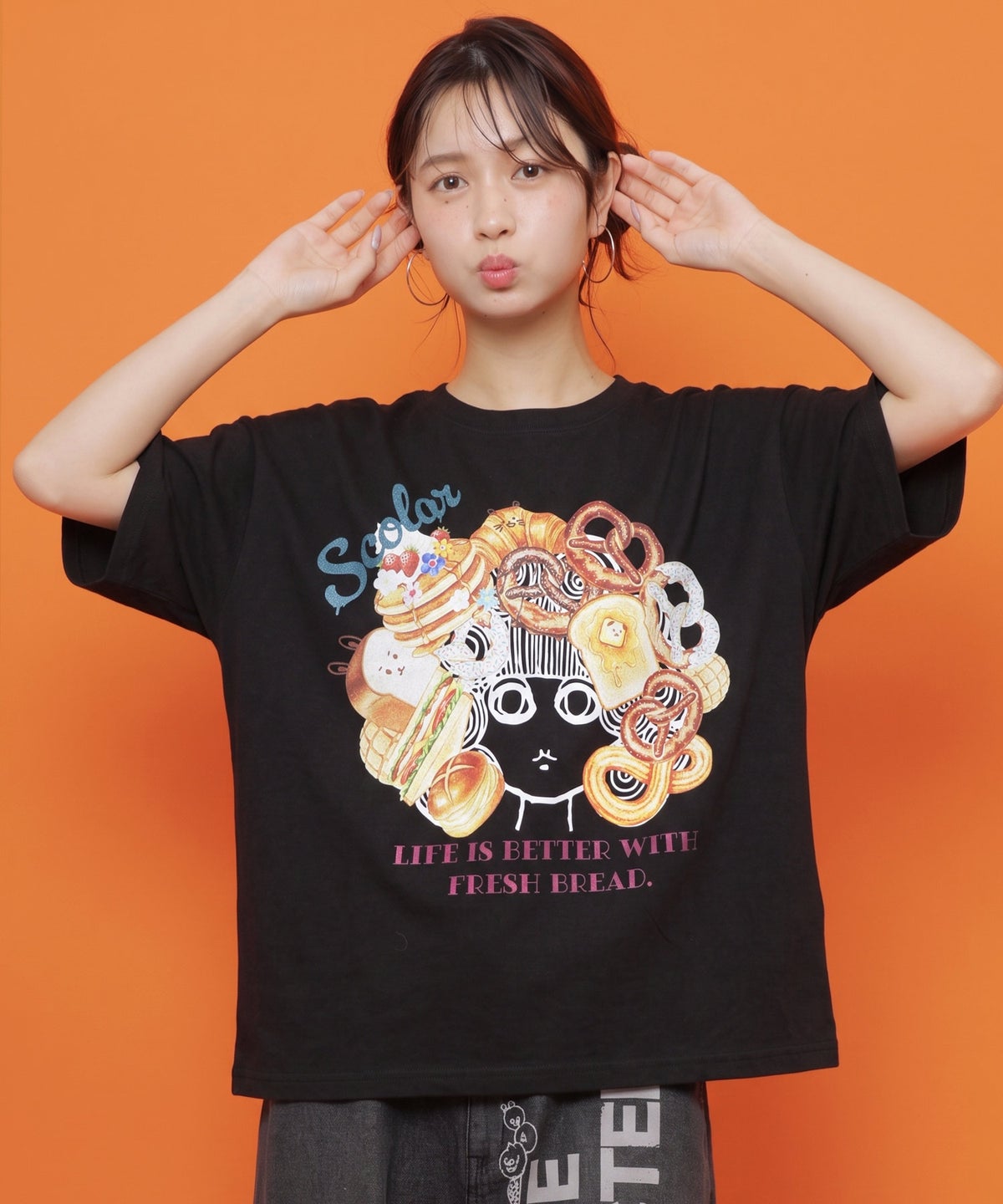 スカラーちゃんベーカリー柄Tシャツ-1