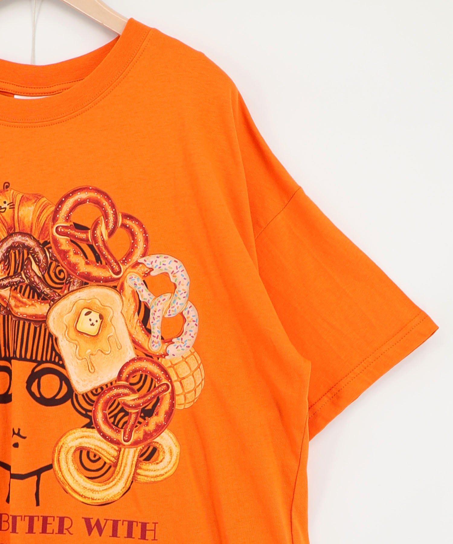 162735：スカラーちゃんベーカリー柄Tシャツの通販-ScoLar