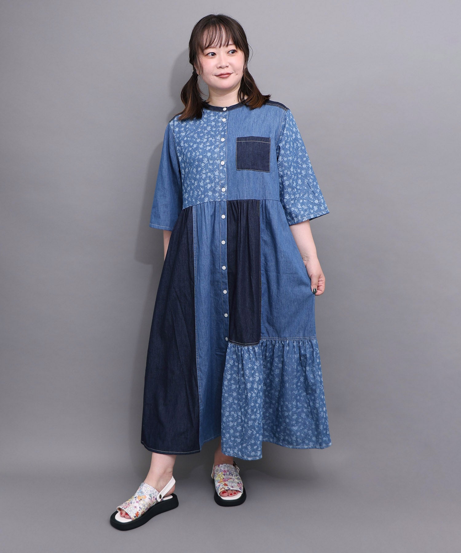 562252：配色×花柄パッチワーク風 デニムシャツワンピースの通販-ScoLar