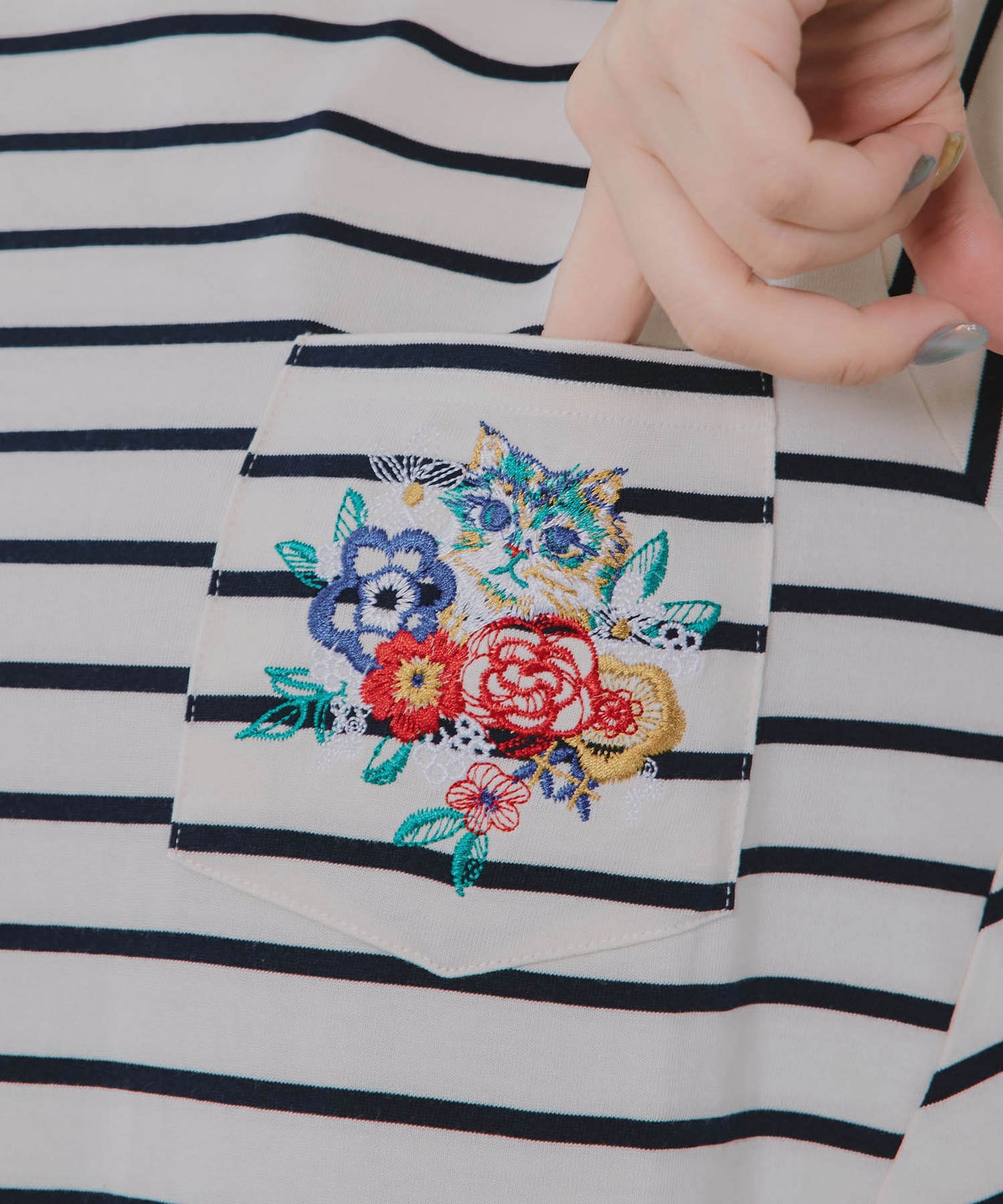 花ネコワンポイント刺繍 無地orボーダーTシャツ-13