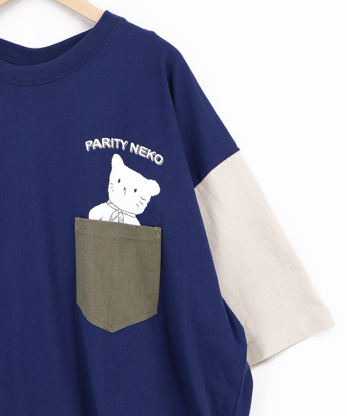 ポケットからひょっこりネコ柄 バンダナ付きプルオーバー-22