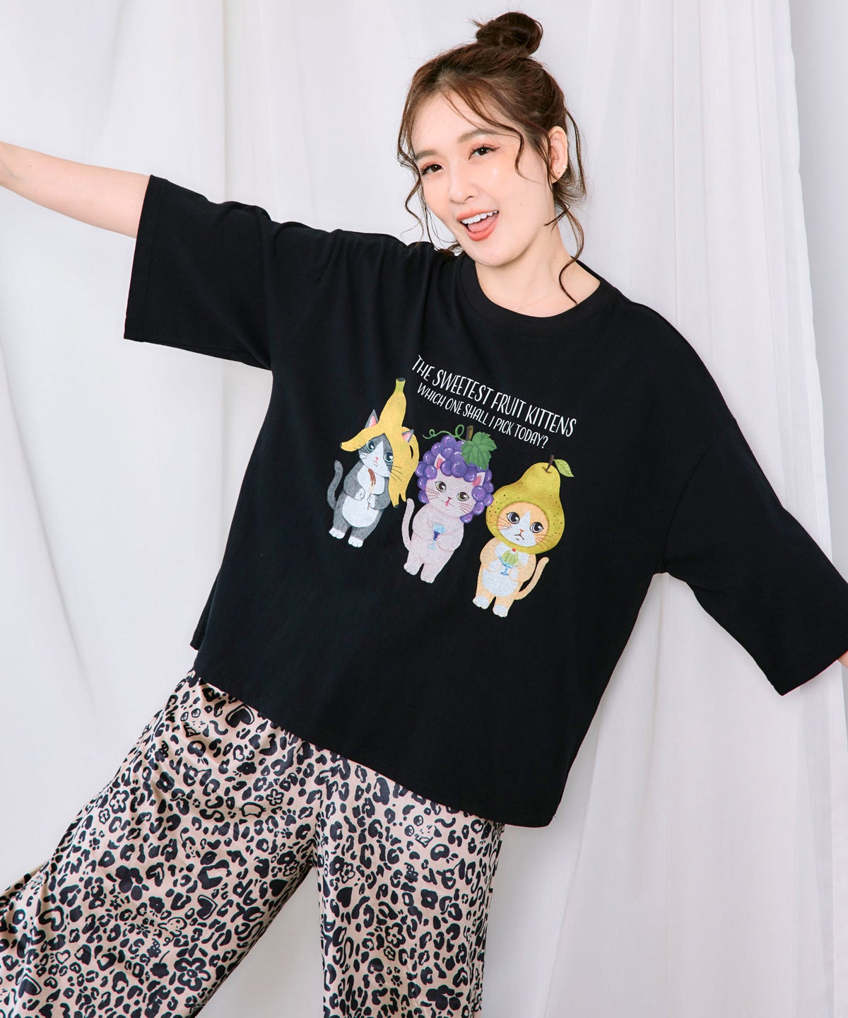 フルーツにゃんず柄 Tシャツ-1