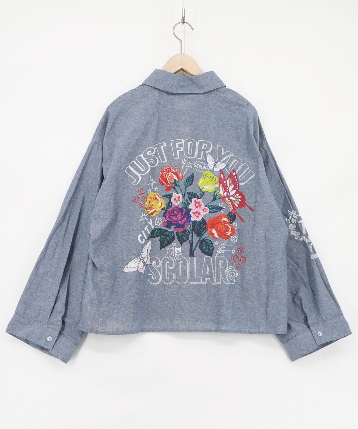2素材展開 ポップロゴお花バックプリントシャツ-12