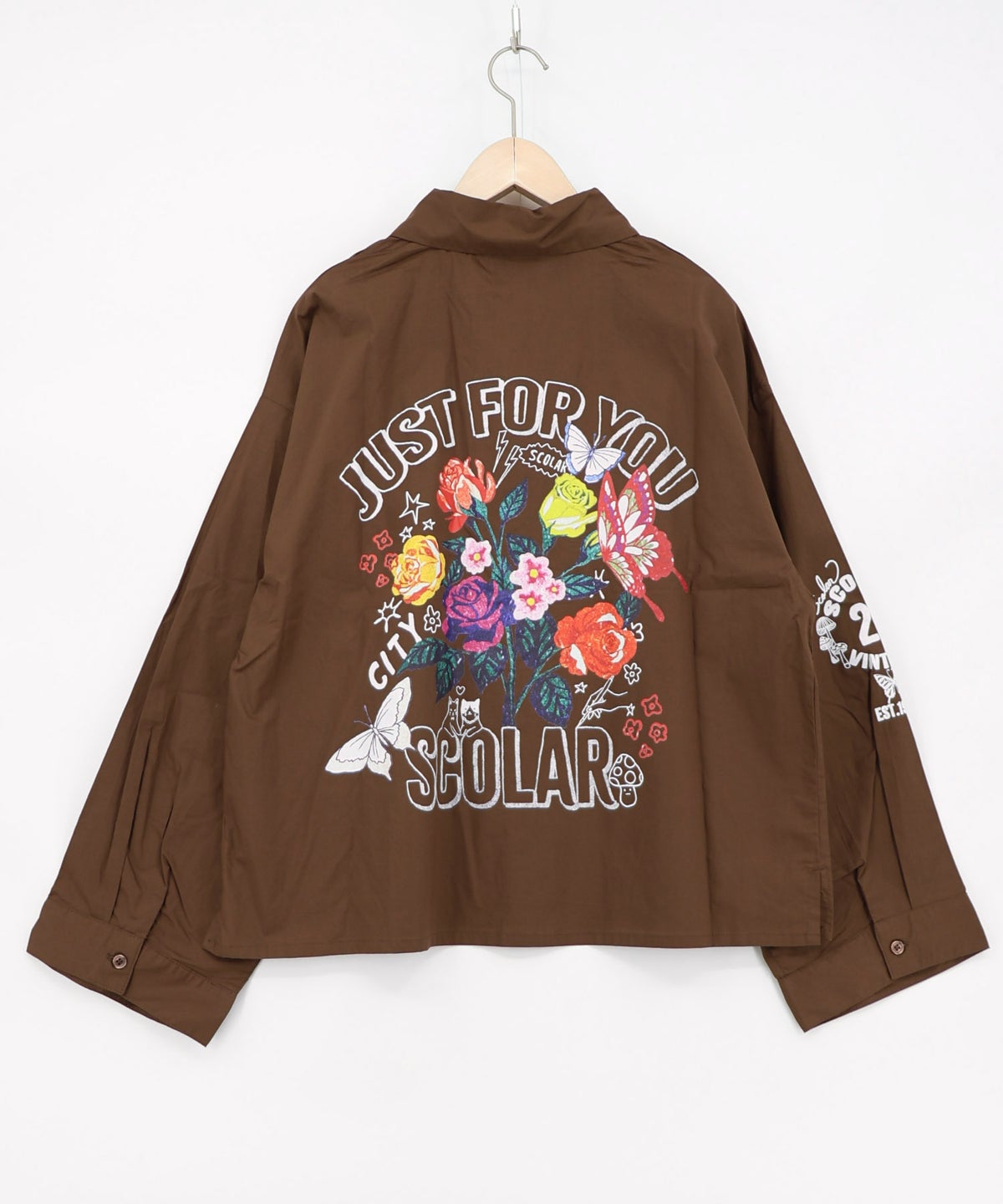 2素材展開 ポップロゴお花バックプリントシャツ-15