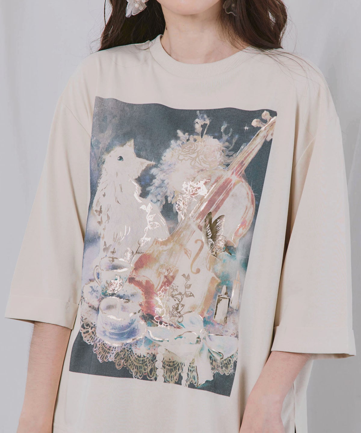 ネコと音楽のお茶会 箔プリント入りTシャツ-6