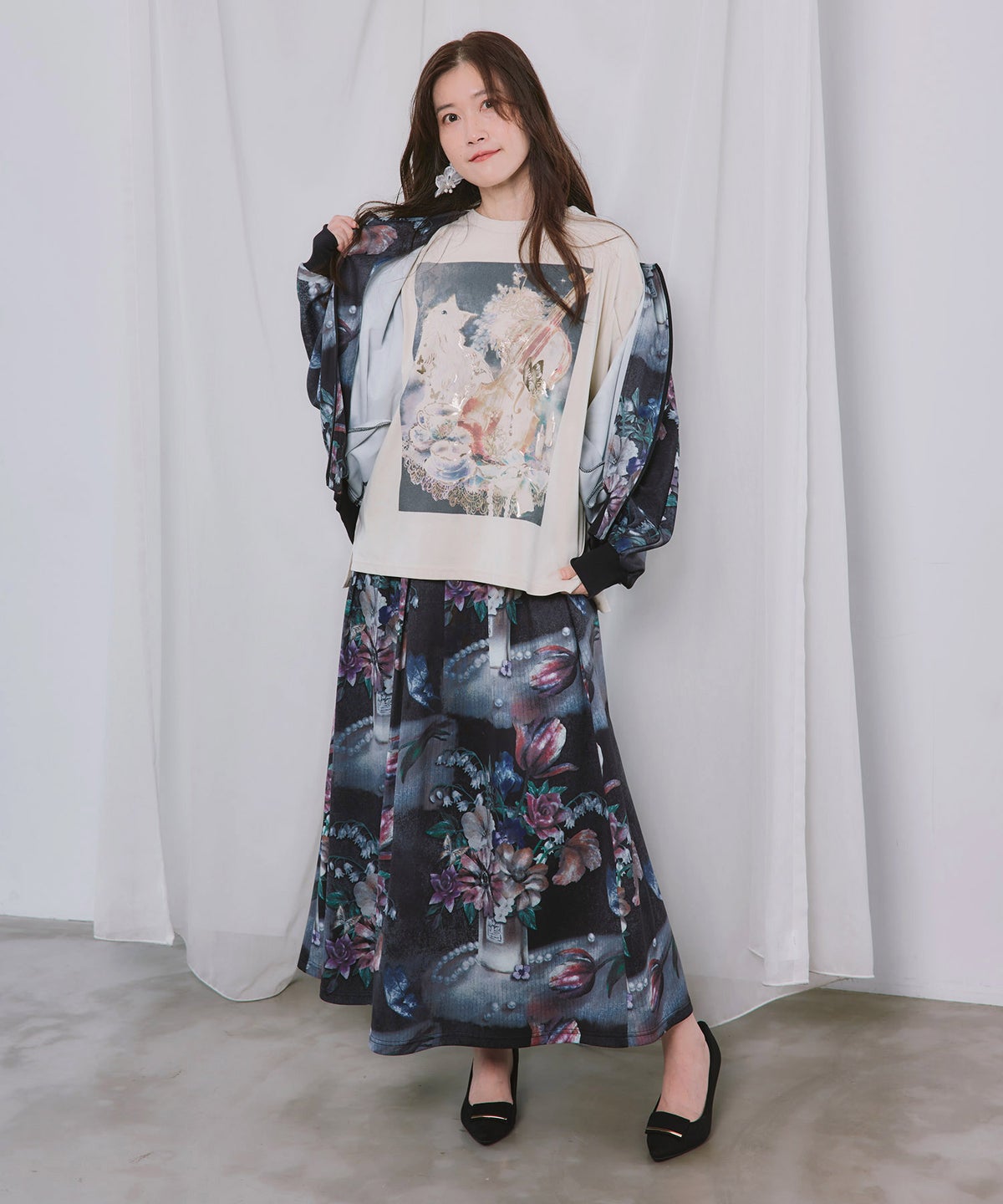 ネコと音楽のお茶会 箔プリント入りTシャツ-8