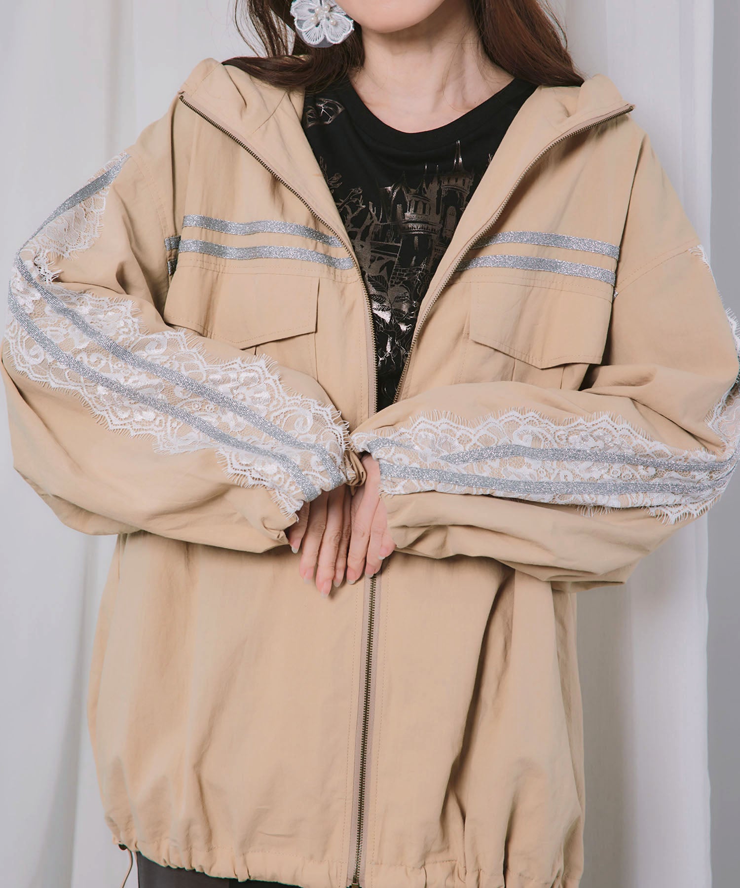 563205：蝶刺繍レース マウンテンパーカー風ブルゾンの通販-ScoLar