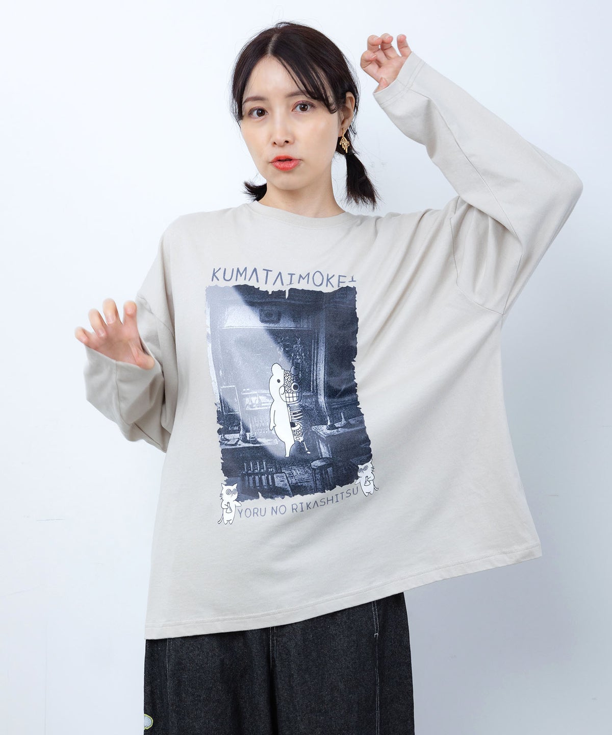 理科室のヒ・ミ・ツ柄 蓄光プリントTシャツ-1