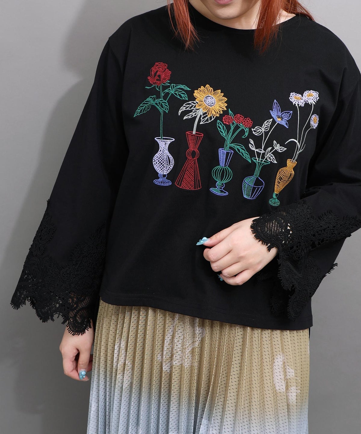 花瓶の花刺繍 袖レース付きプルオーバー-6