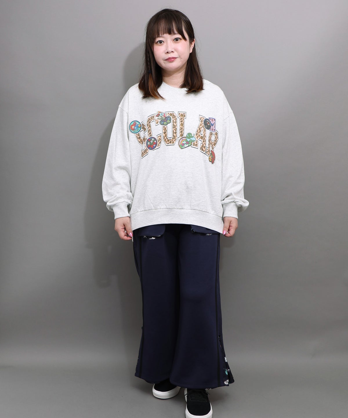 ワッペン風刺繍 レオパードロゴプルオーバー-4