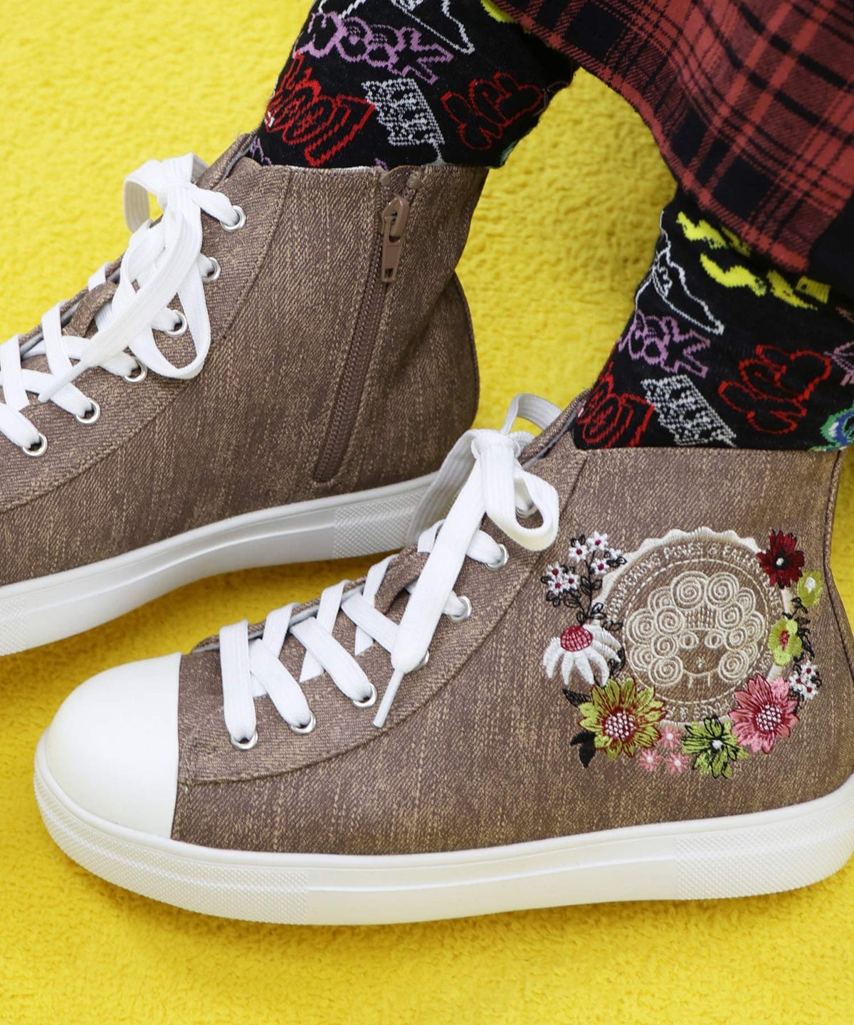 エンブレム風スカラーちゃん刺繍 ハイカットスニーカー-9