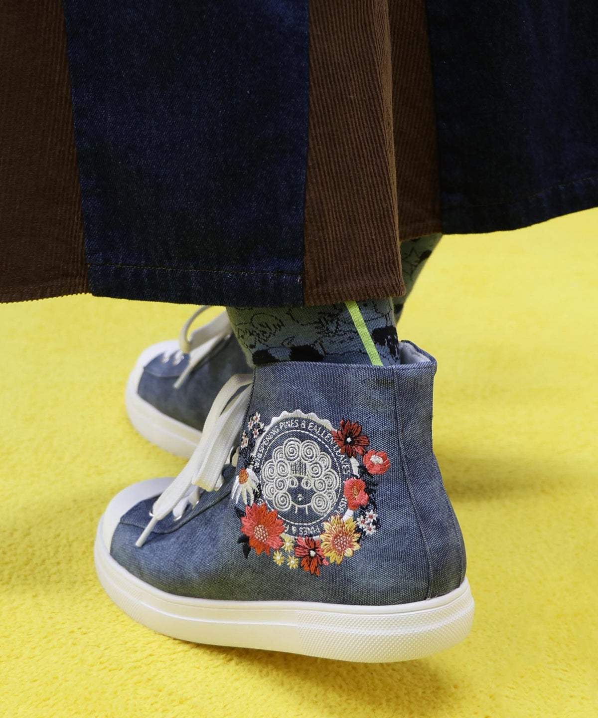 エンブレム風スカラーちゃん刺繍 ハイカットスニーカー-13