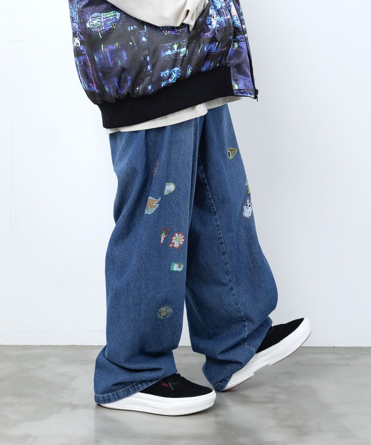 シールぺたぺた風プリント デニムパンツ-5