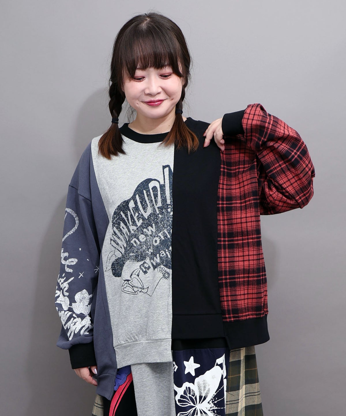 ロゴプリント入り チェック切替裏毛プルオーバー-3